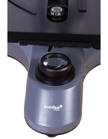Microscopio trinoculare Levenhuk 740T