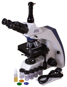 Microscopio trinoculare Levenhuk MED 30T 2
