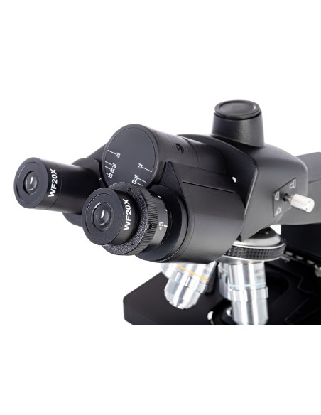 Microscopio trinoculare biologico Levenhuk 870T