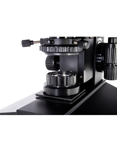 Microscopio trinoculare biologico Levenhuk 870T