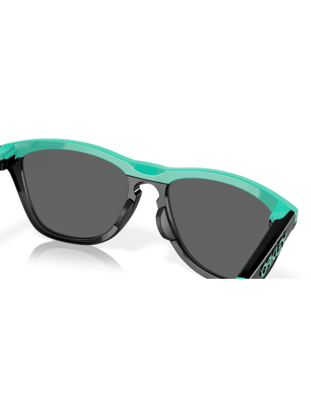 0OO9284__928410__P21__shad__al4