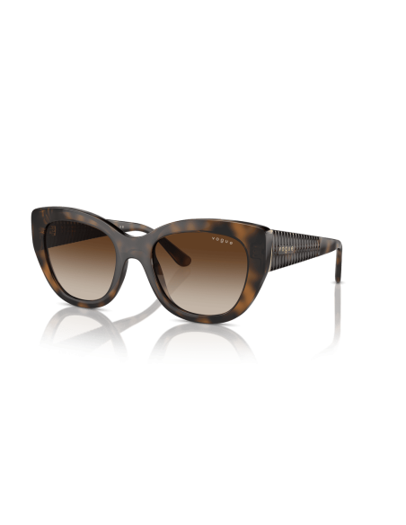 0VO5567S__238613__P21__shad__qt