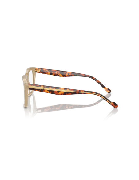 0VO5572__W900__P21__shad__lt