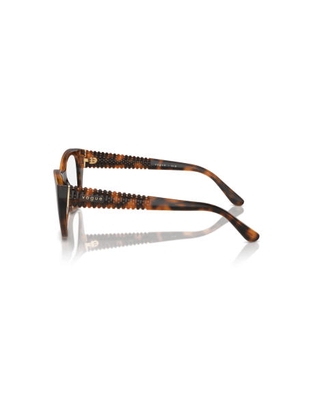 0VO5569__W656__P21__shad__lt