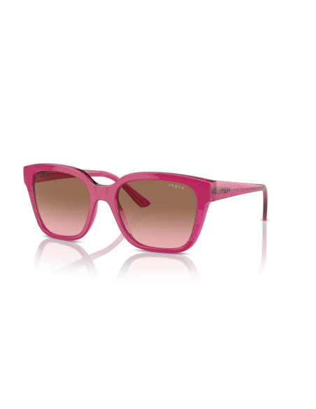 0VO5558S__313514__P21__shad__qt