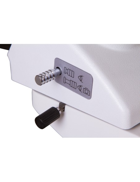 Microscopio trinoculare digitale Levenhuk MED D35T LCD