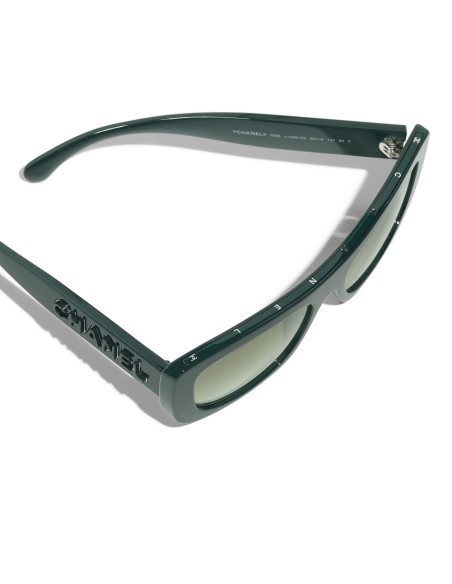 Occhiali rettangolari da sole Chanel CH5559 1459S3 56 | Isolani Boutique
