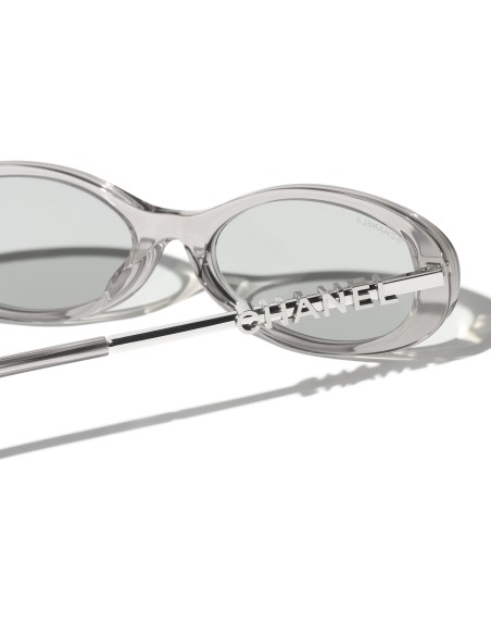 Occhiali ovali da sole Chanel CH5565 183687 54 | Isolani Boutique